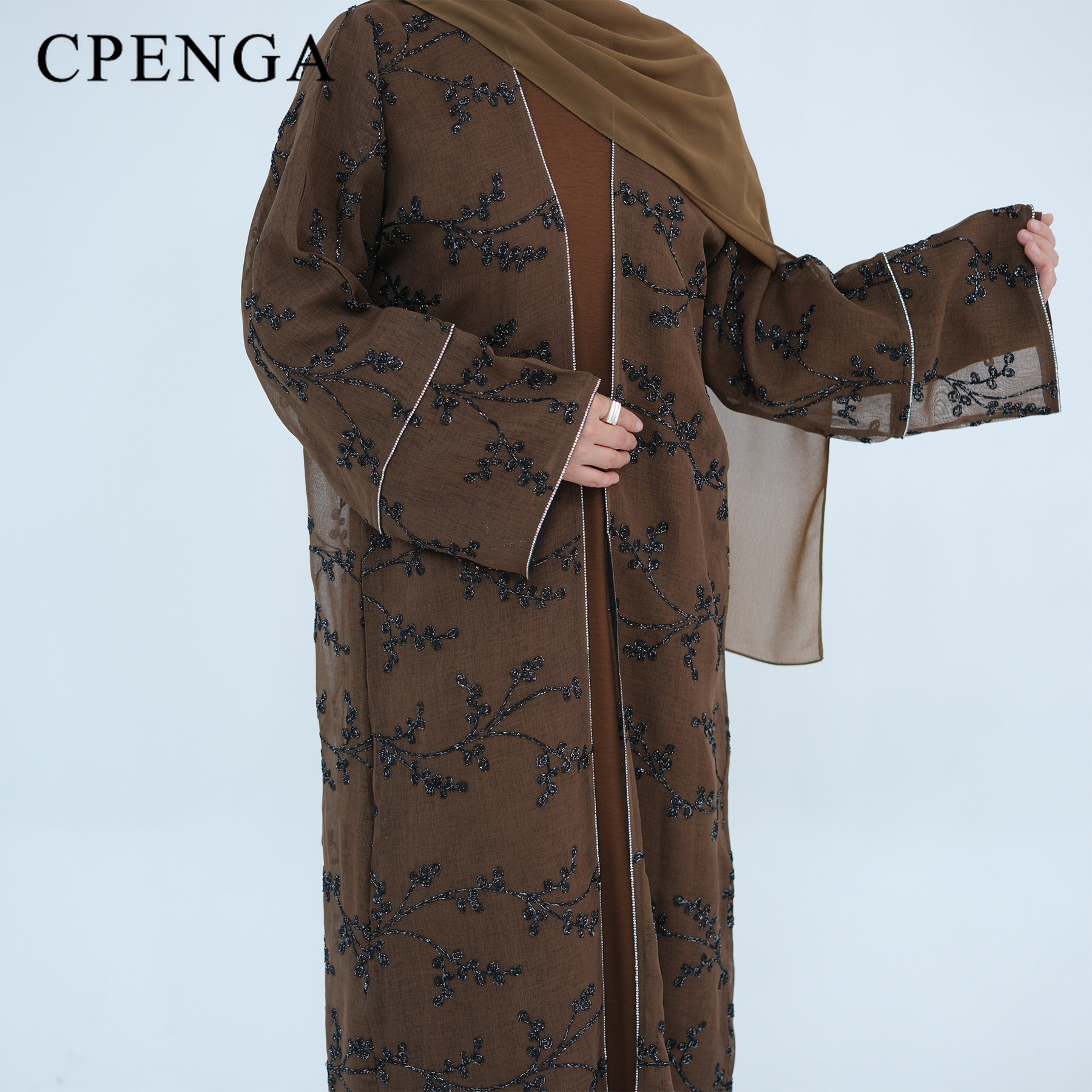 Robe Abaya de luxe brodée de dubaï avec intérieur élégant pour femmes arabes, vêtements de fête Jalabiya Eid pour église musulmane, nouveau caftan turc
