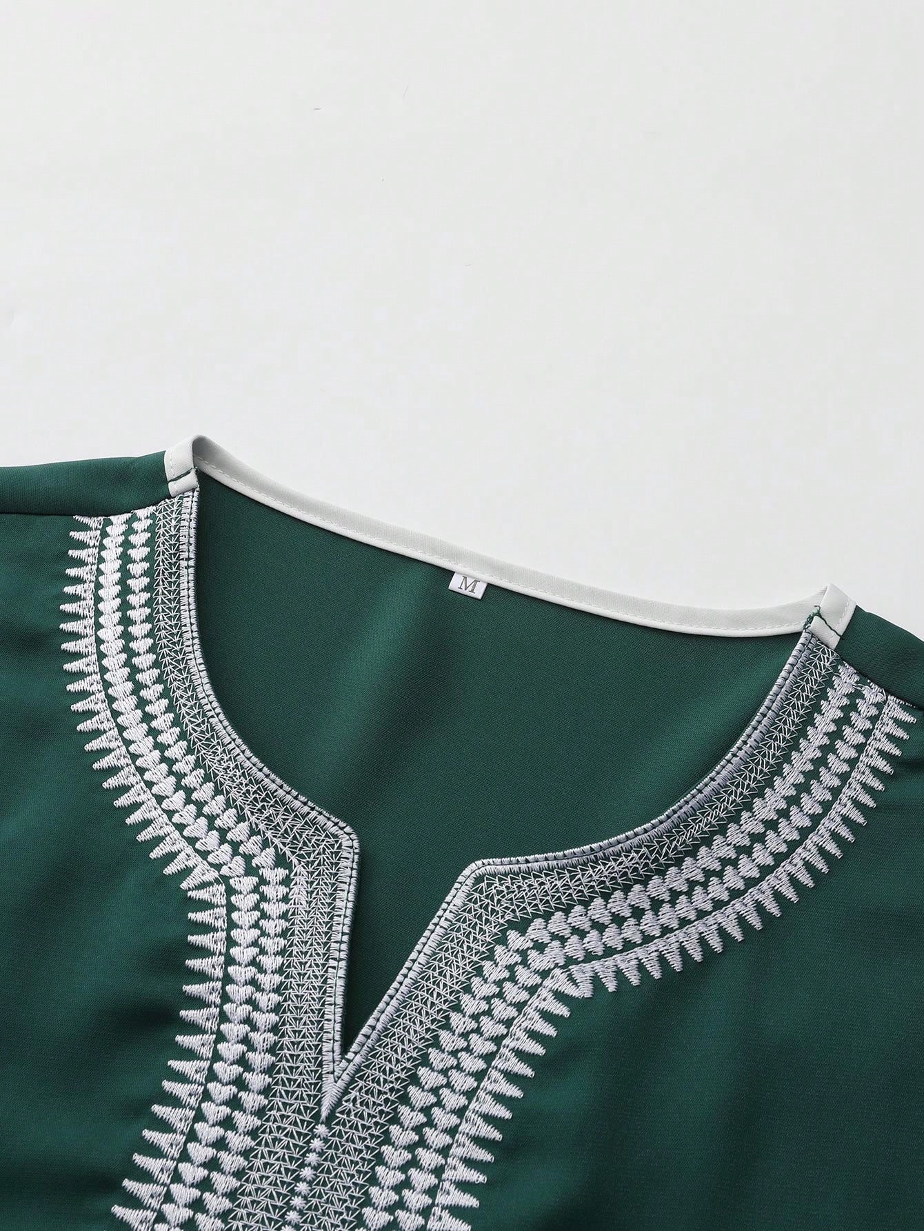 Robes pour hommes musulmans Robes brodées amples Thobe arabe Style ethnique traditionnel décontracté Thawb vêtements de prière islamique marocain Dr