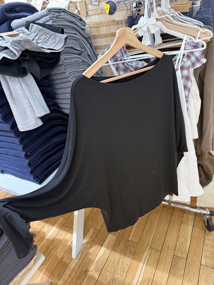 T-shirts noirs à manches longues chauve-souris pour femmes, élégants, doux, col bateau, en coton, style vintage, simples, polyvalents, hauts Y2K