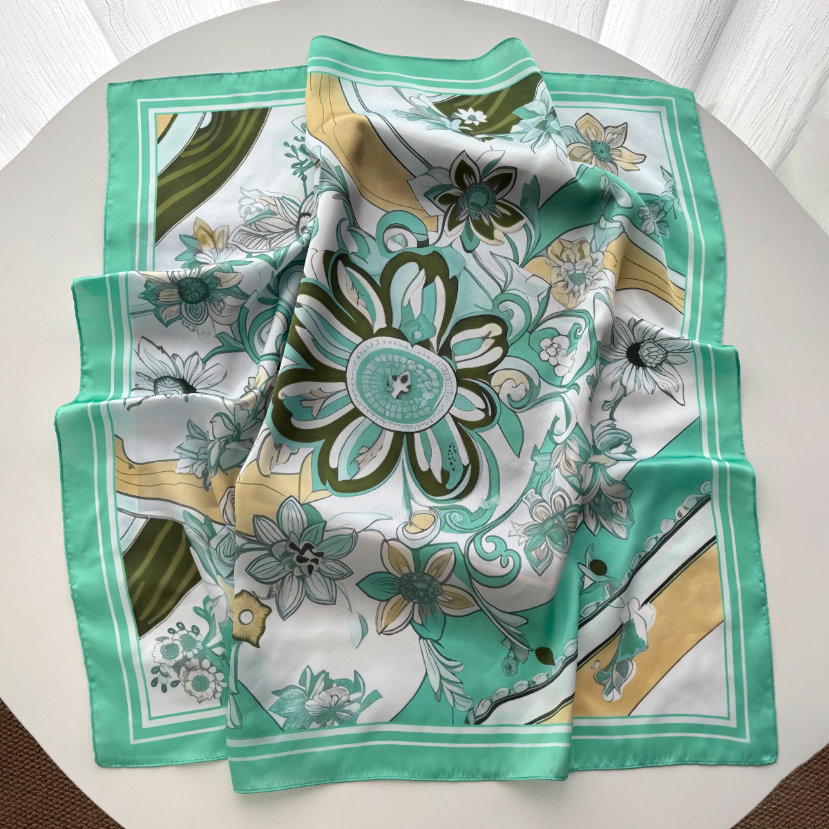 Nouveau Foulard Carré en Soie Imprimée pour Femme, Bandana, Bandeau, Écharpe de Cou, Accessoire Cheveux 2026
