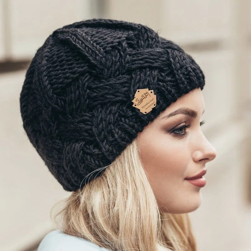 Nouveau chapeau d'hiver pour femmes bonnet tricoté épais Skullies chapeau automne extérieur chaud Streetwear casquettes rouge noir rose femme