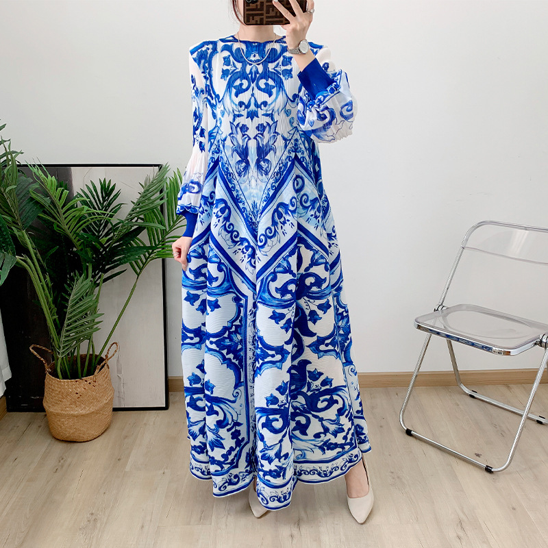 Élégante Abaya Musulmane d'Automne à Col Rond et Manches Lanterne – Robe Confortable 2026 pour Femme