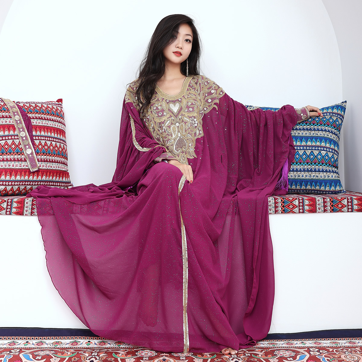 Robe traditionnelle égyptienne Khaleeji Thobe Robe de danse folklorique Danse du ventre Caftan Strass Compétition Costume Khaleegy avec ceinture