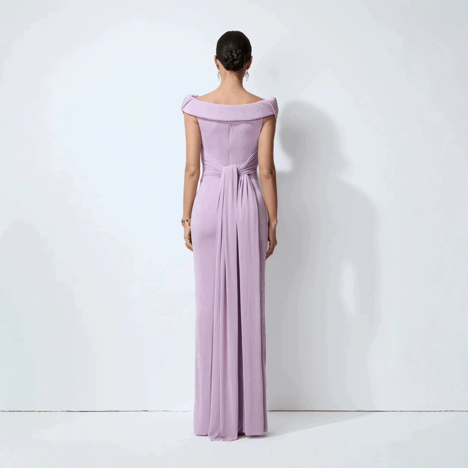 Robe de soirée plissée élégante et amincissante, mode transfrontalière, vêtements féminins, taille haute, épaules dénudées, longue robe en polyester