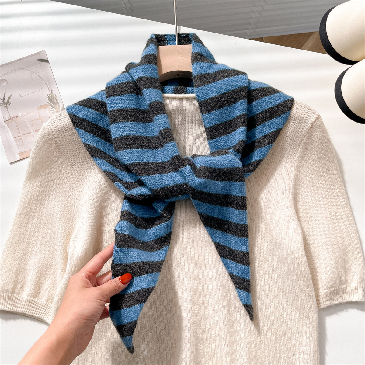 Foulard Triangle britannique coréen à rayures 100% laine, foulard Triangulaire pour femmes, écharpe tricotée multifonctionnelle et chaude