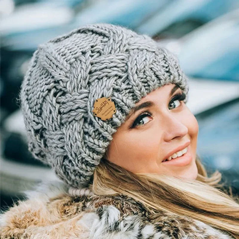 Nouveau chapeau d'hiver pour femmes bonnet tricoté épais Skullies chapeau automne extérieur chaud Streetwear casquettes rouge noir rose femme