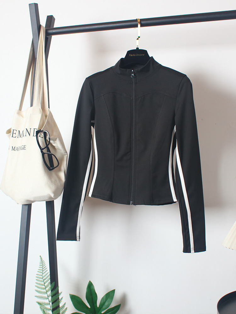 Ensemble de costumes de yoga 3 pièces pour femmes : Manteau de printemps, soutien-gorge et pantalon évasé taille haute – Tenues de danse et de course matinale pour femme