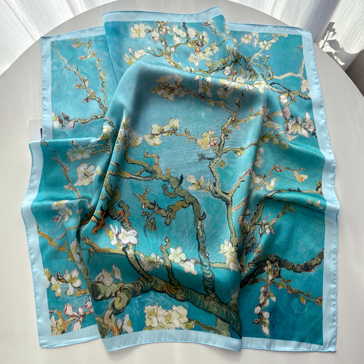 Foulard carré en soie imprimé floral Quatre Saisons 65x65cm – Élégant cache-cou, hijab, bandeau, châle de luxe anti-UV, bandanas