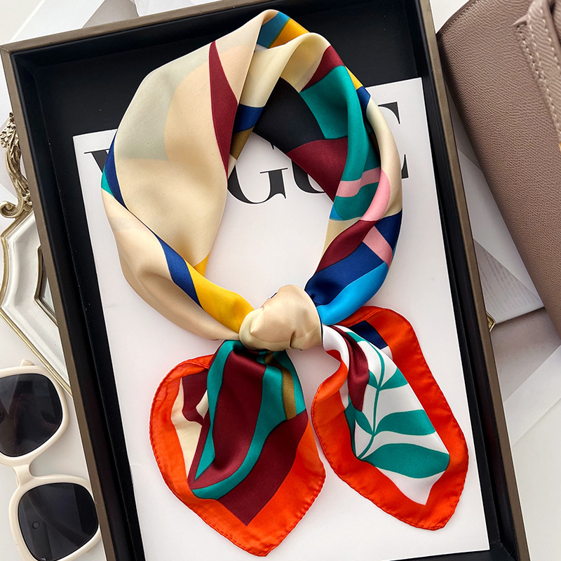 2025 mode marque de luxe 70 cm foulard carré en soie femmes Satin châle enveloppement Hijab Echarpe cou cravate femme cheveux Bandana foulard