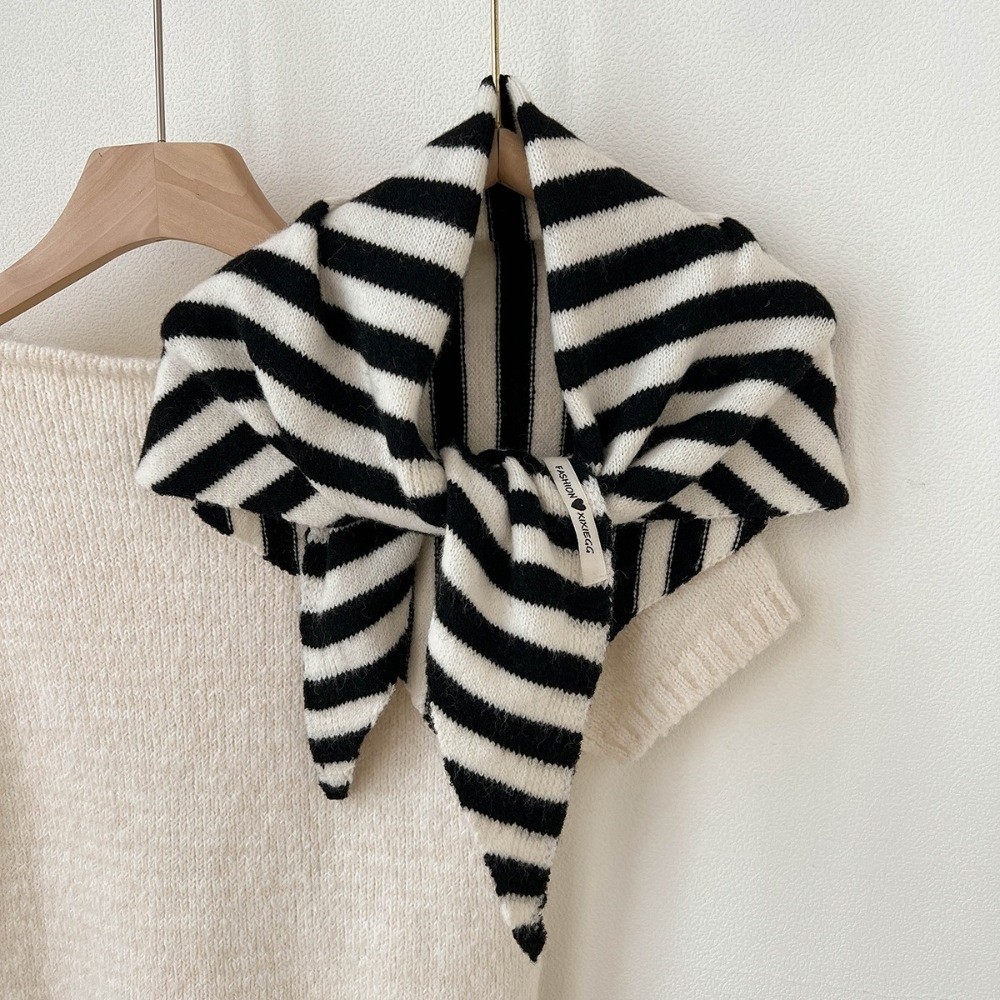Écharpe triangulaire chaude et tendance, bandana doux à rayures, foulard en laine tricotée pour l'automne et l'hiver