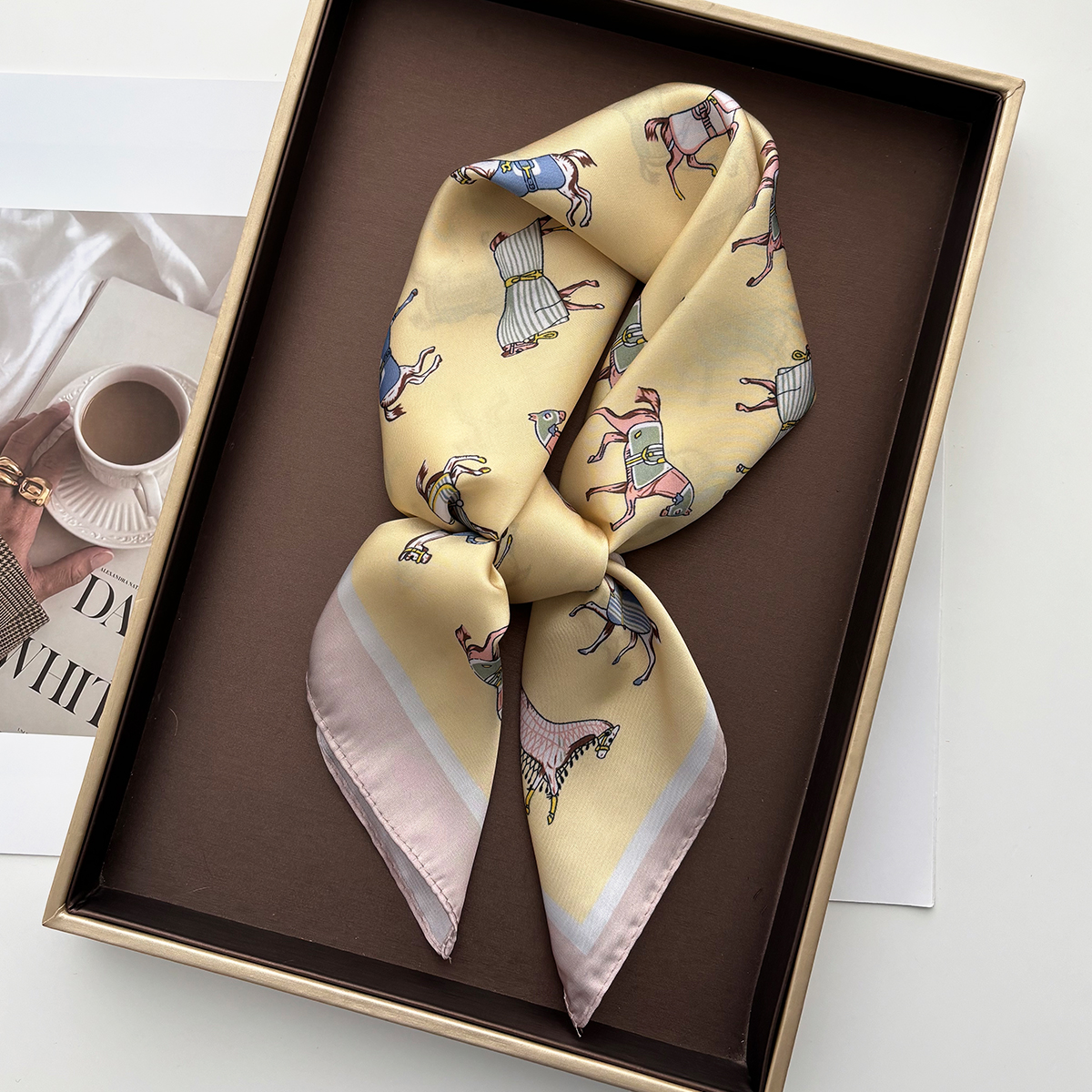 Foulard carré d'été pour femme en satin imitation soie, imprimé de luxe, bandana, décoration, bandeau, écharpe de cou, bandeau pour cheveux