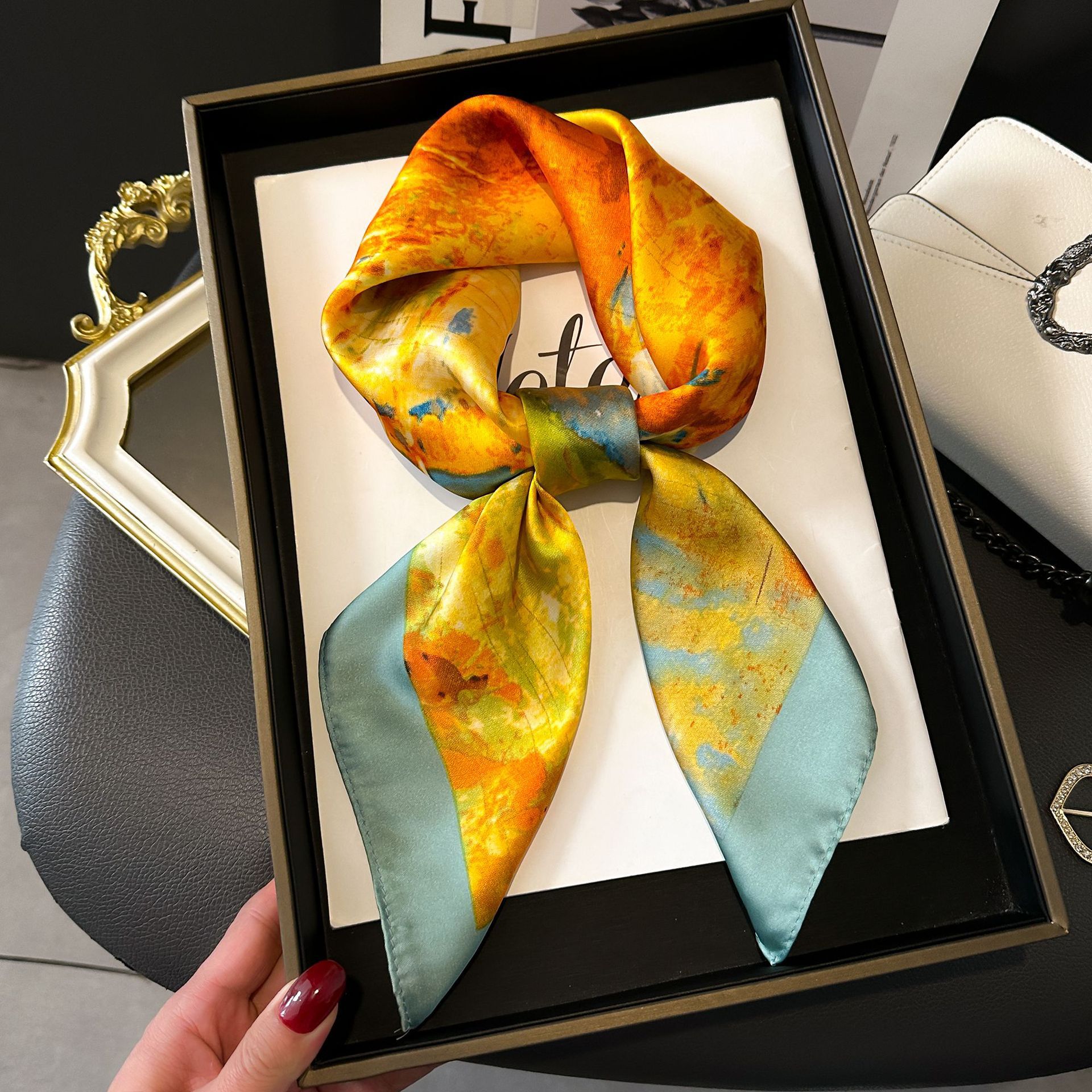 Foulard carré en soie tendance pour femme, bandeau imprimé fleurs, châle en satin, écharpe, bandeau pour cheveux, bandana, hijab pour femme