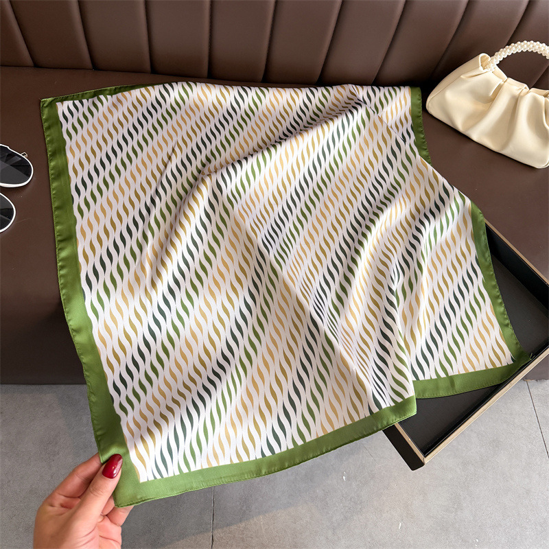 Foulard carré en soie à motif ondulé pour femme, châle imprimé, écharpe élégante, bandana, hijab, foulard doux et soyeux pour femme