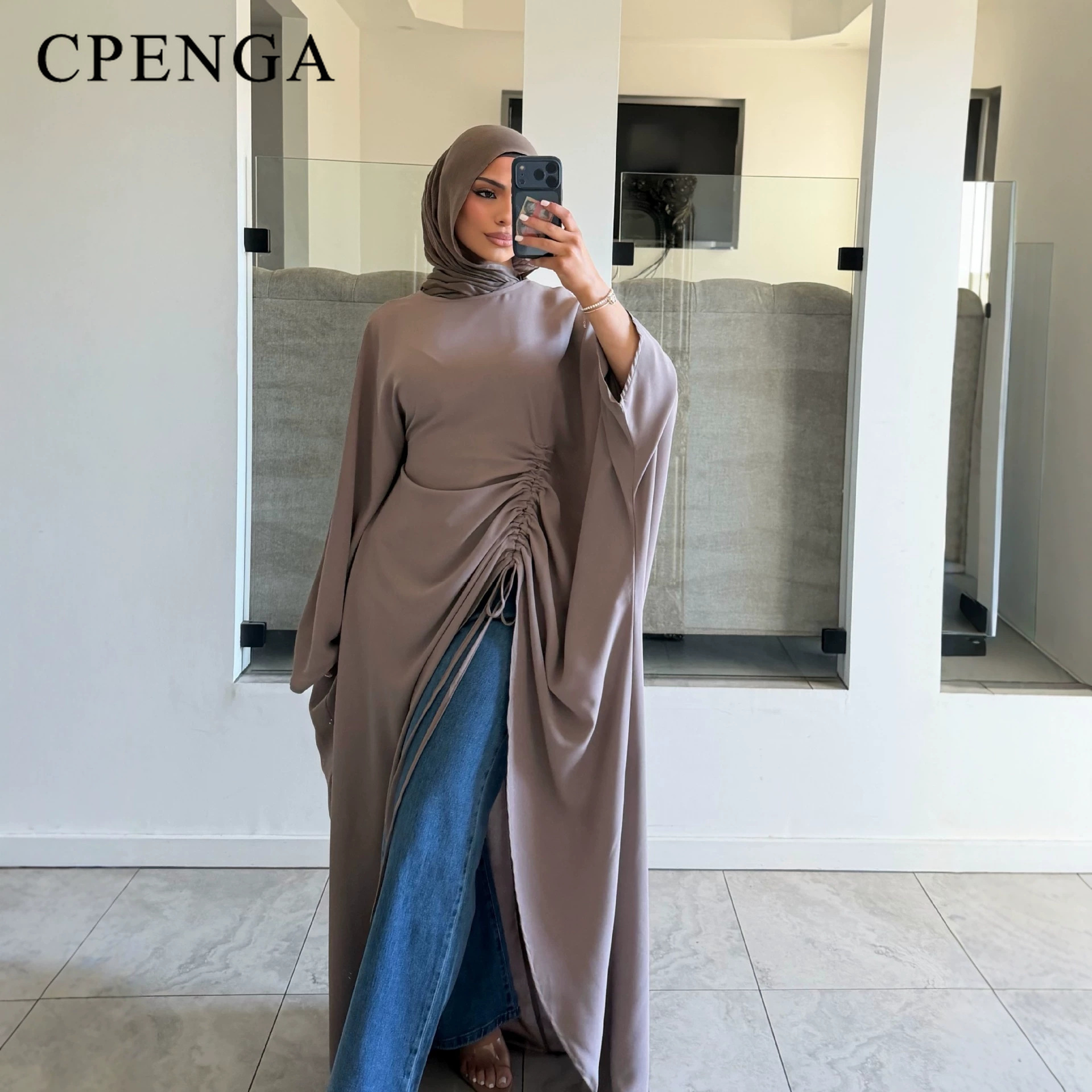 2026 Robe élégante pour femme musulmane, Abaya Kaftan modeste avec fente latérale et manches chauve-souris, idéale pour les fêtes de Ramadan et d'Aïd.