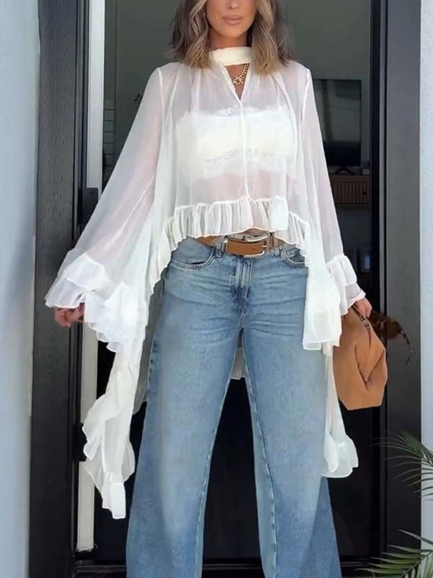 Chemisier blanc en mousseline transparente pour femme, avec volants, ourlet asymétrique, manches cloche fluides, style bohème