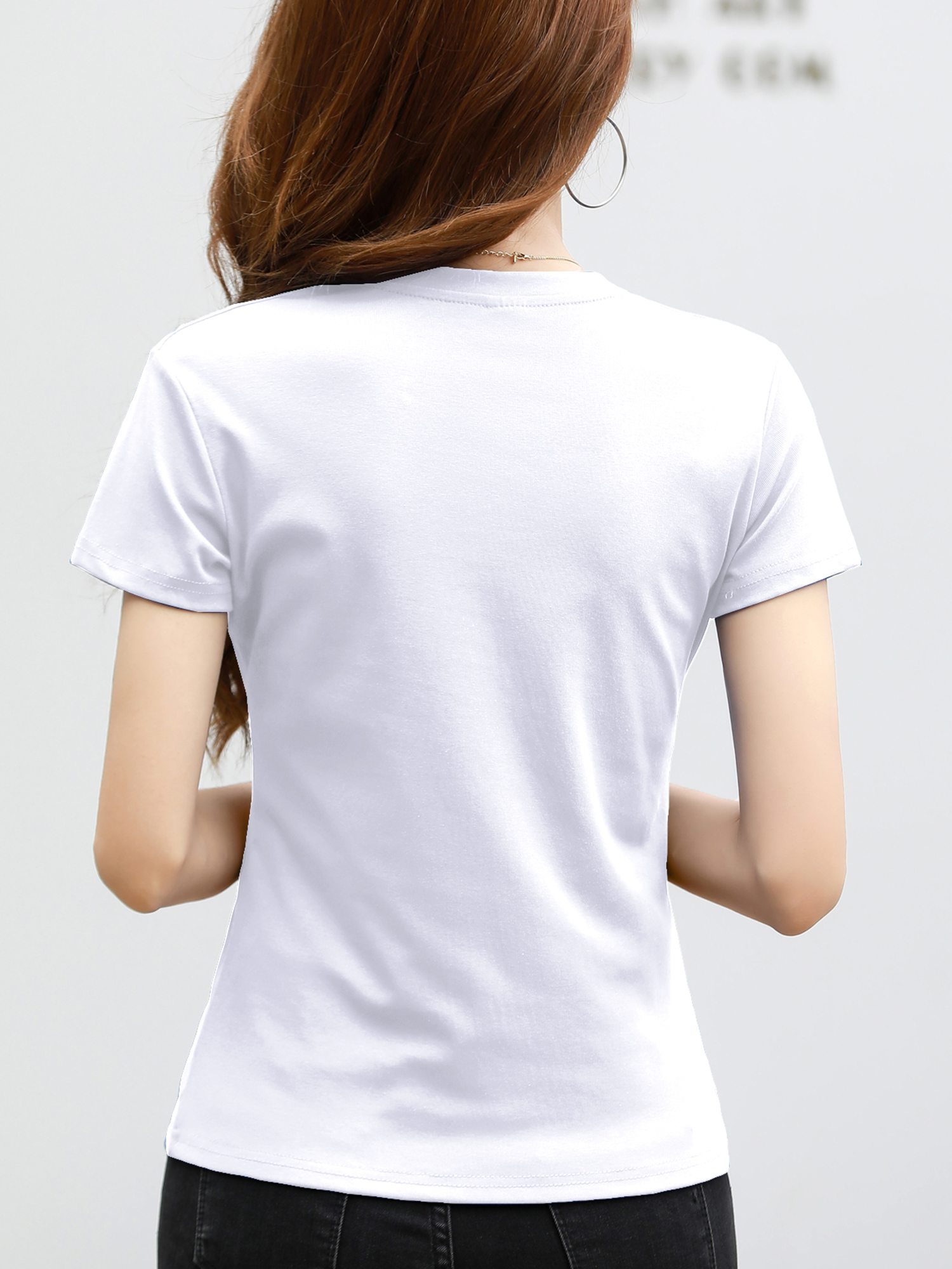 T-shirt de couleur unie pour femmes