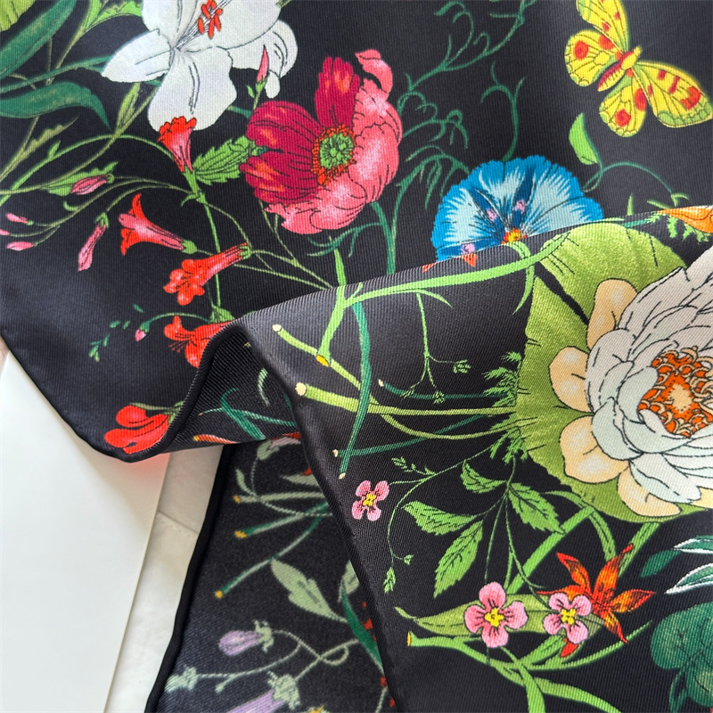 Foulard en soie 90 cm pour femme, bandanas carrés, foulards de luxe de créateur, foulards roulés à la main, accessoires de tête et de sac, décoration