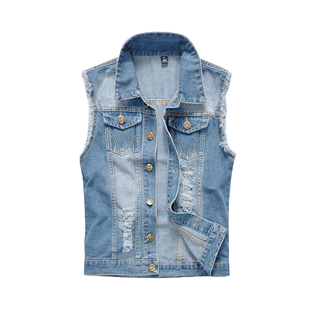 Vêtements tendance pour hommes motards : veste en jean bleu clair, haut de style blazer, veste en jean trouée, chemise façon veste en jean.