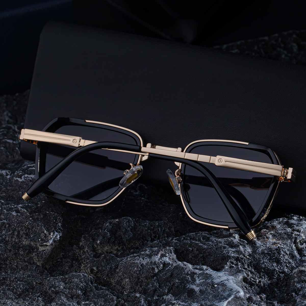 Lunettes de soleil tendance européennes et américaines pour hommes, branches métalliques rétro, Style Punk, haut de gamme, UV400, nouvelle collection 2025