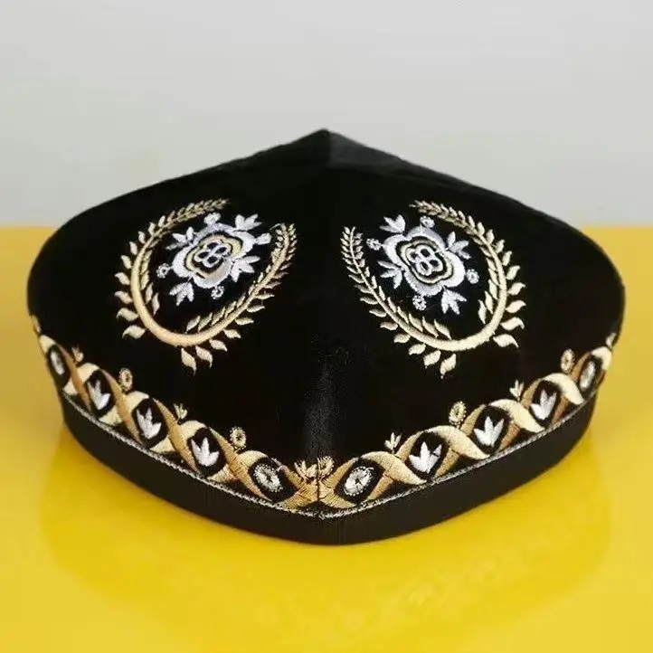 Casquettes ethniques kazakhes pour hommes, chapeau brodé à quatre coins rouge noir, bande de danse, couvre-chef de Performance, chapeaux Kufi en tissu velours