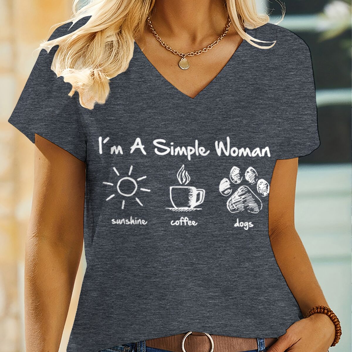 T-shirts pour femmes, motif « Je suis une femme simple » avec lettres, soleil, café, chien, design rétro amusant et mignon, t-shirts à col en V