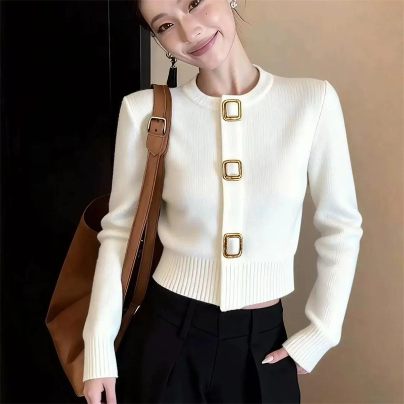 Nouveau cardigan pour femme, exquis et haut de gamme, en tricot rouge, style manteau, ample et élégant