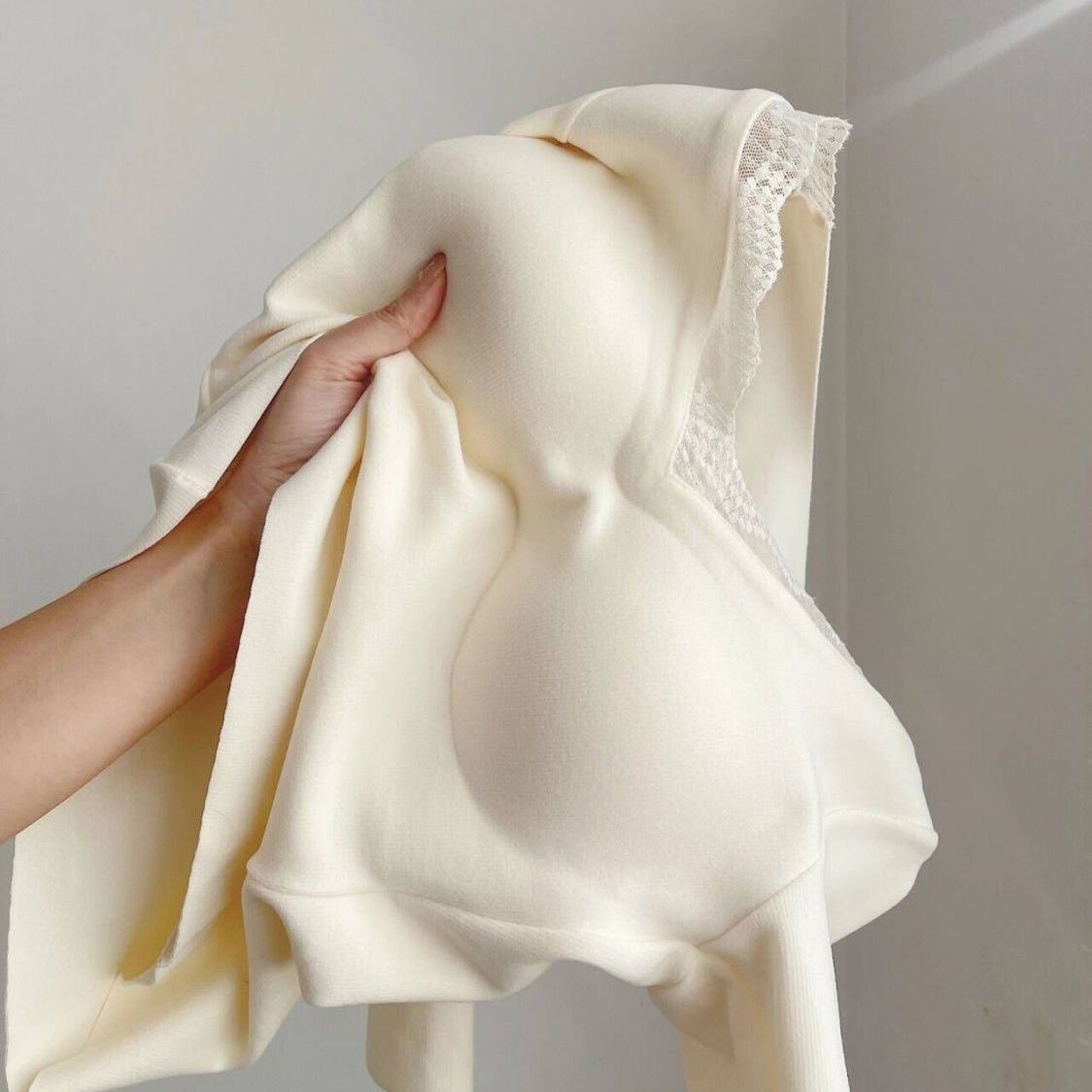 Haut basique en dentelle avec soutien-gorge rembourré pour femmes, col en V, polaire chaude, t-shirt à manches longues, abricot blanc, chemisier décontracté, sous-vêtements