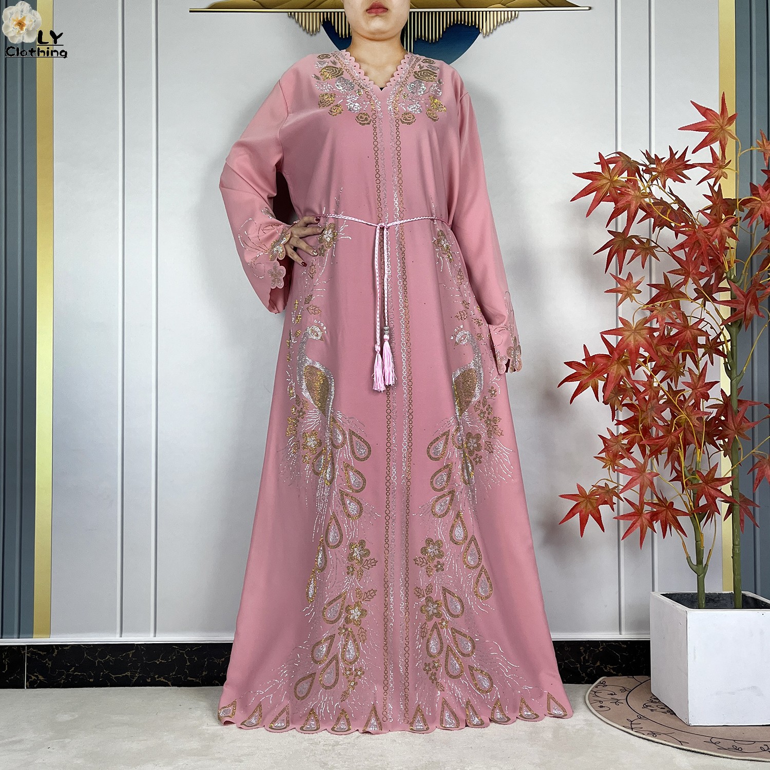 Nouvelle robe musulmane pour femmes de style Dubaï, élégante robe arabe pour femme, hijab à manches longues en mousseline de soie, abaya ornée de diamants, vêtements islamiques turcs