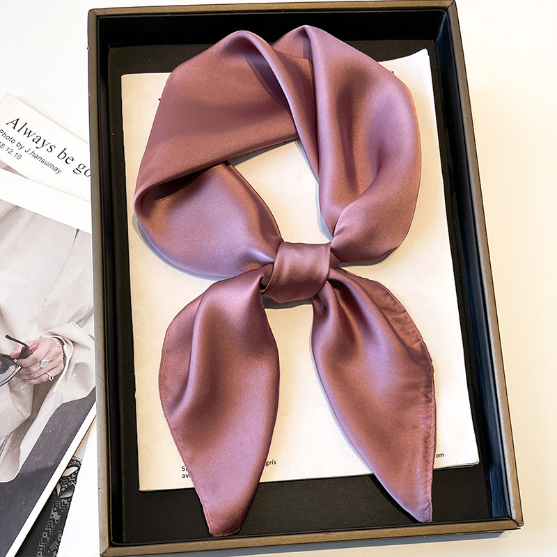 Écharpe simple de couleur unie pour femme, petit foulard carré en fausse soie de 70 cm, style basique à associer avec des chemises, un foulard ou pour les cheveux
