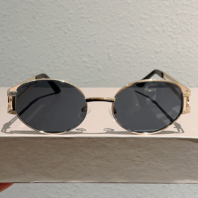 Lunettes de soleil ovales vintage 2026, nouvelle mode, monture métallique surdimensionnée, verres décoratifs, lunettes de soleil tendance pour femmes, design de marque de luxe