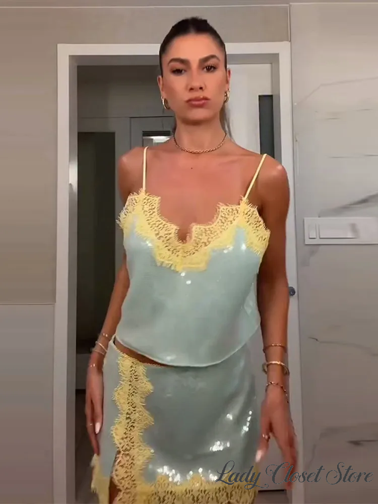 Ensemble jupe et haut sexy pour femme, couleur unie, col bateau, gilet à lacets ajusté à la taille, jupes plissées moulantes, tenue chic été 2026