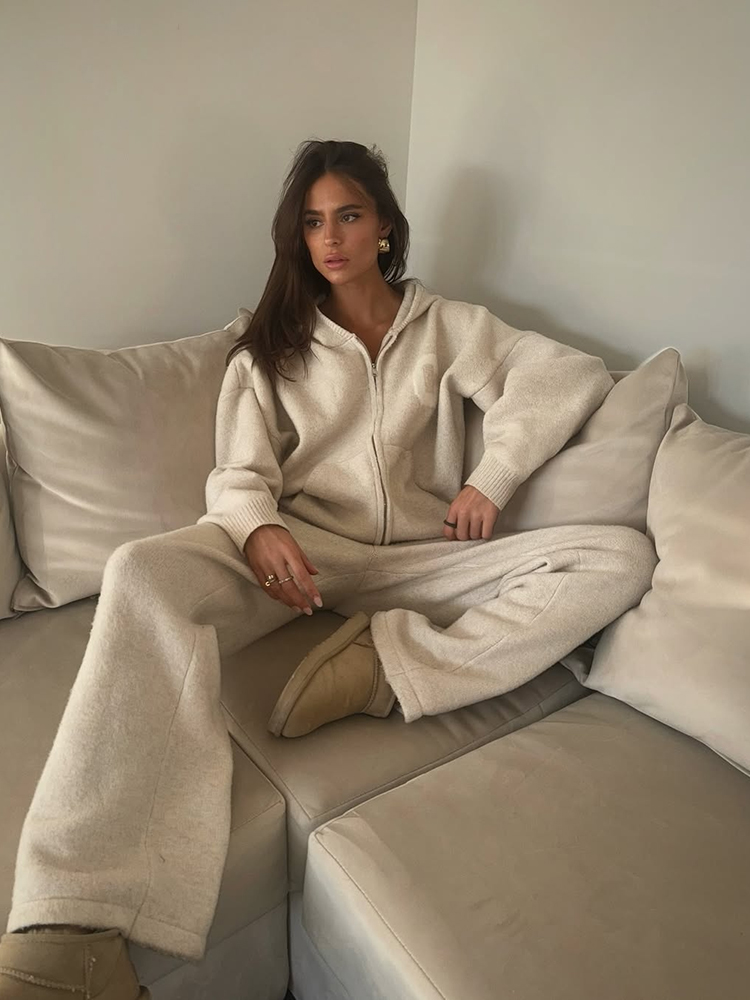 Ensemble deux pièces pour femme : haut à col revers et manches longues bouffantes, mini-short à nouer – Tenue d'été pour les vacances