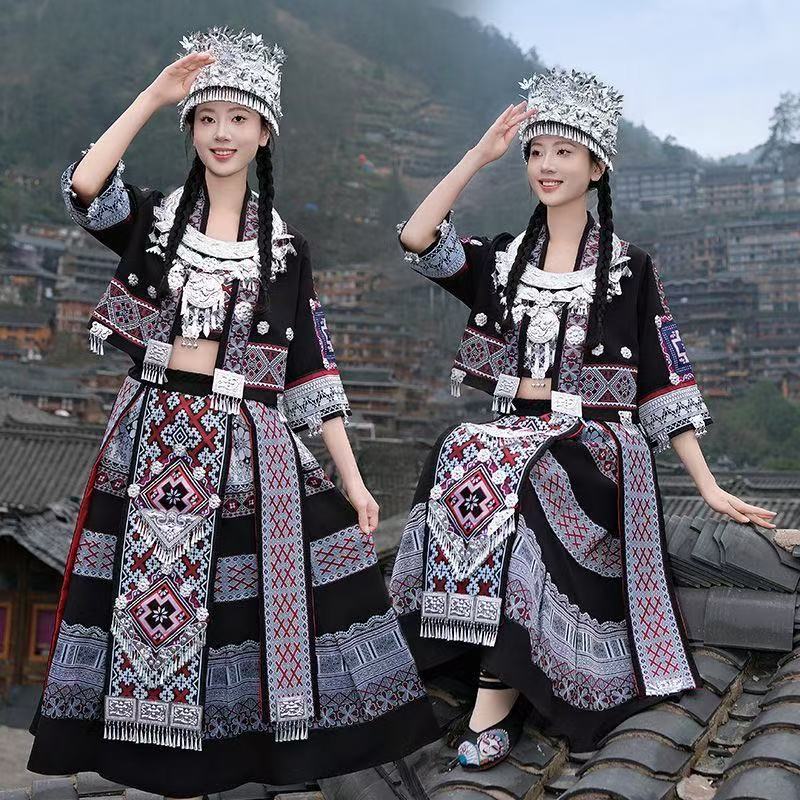Nouveauté : Costume traditionnel chinois Hmong pour femmes, Hanfu, tenues de spectacle de danse nationale Miao, costumes de scène pour Halloween
