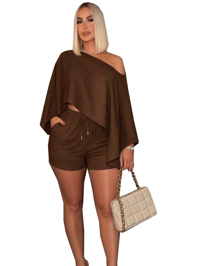 Ensemble de shorts élégant pour la plage, design chic et sexy, haut court respirant à épaules dénudées avec short enveloppant, ensemble 2 pièces pour femme