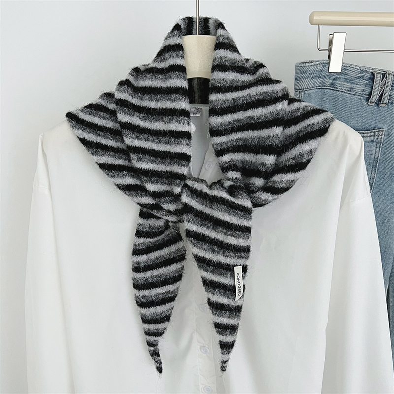 Femmes laine écharpe châle hiver multi-fonctionnel chaud doux tricoté rayé Triangle marque de mode Bandana dame foulards foulard