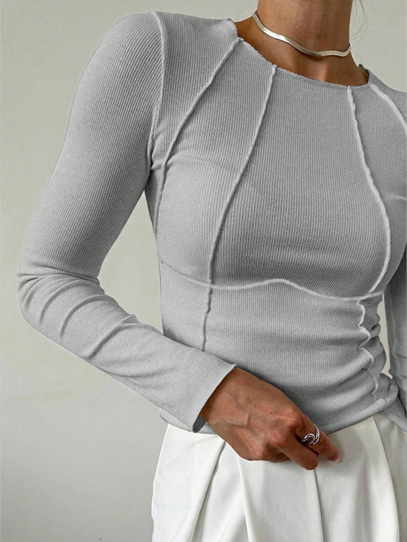 T-shirt côtelé à manches longues pour femme, coupe ajustée, col ondulé, 100% polyester, décontracté, basique, automne 2026