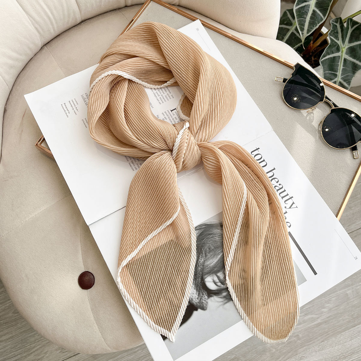 Foulard carré uni en tencel fin, respirant et doux pour la peau, idéal pour la plage ou comme foulard de tête