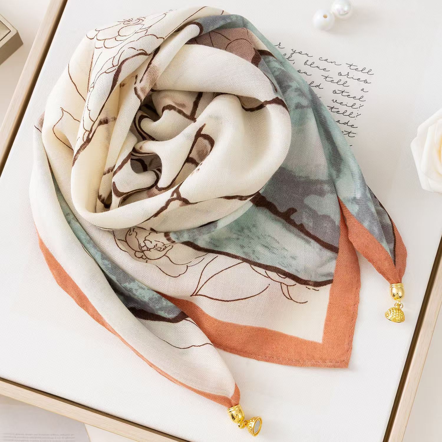 Foulard carré de luxe pour femmes, enveloppe à boucle magnétique, imprimé floral à carreaux, Triangle croisé, foulard en soie, doux et chaud, 65cm x 65cm
