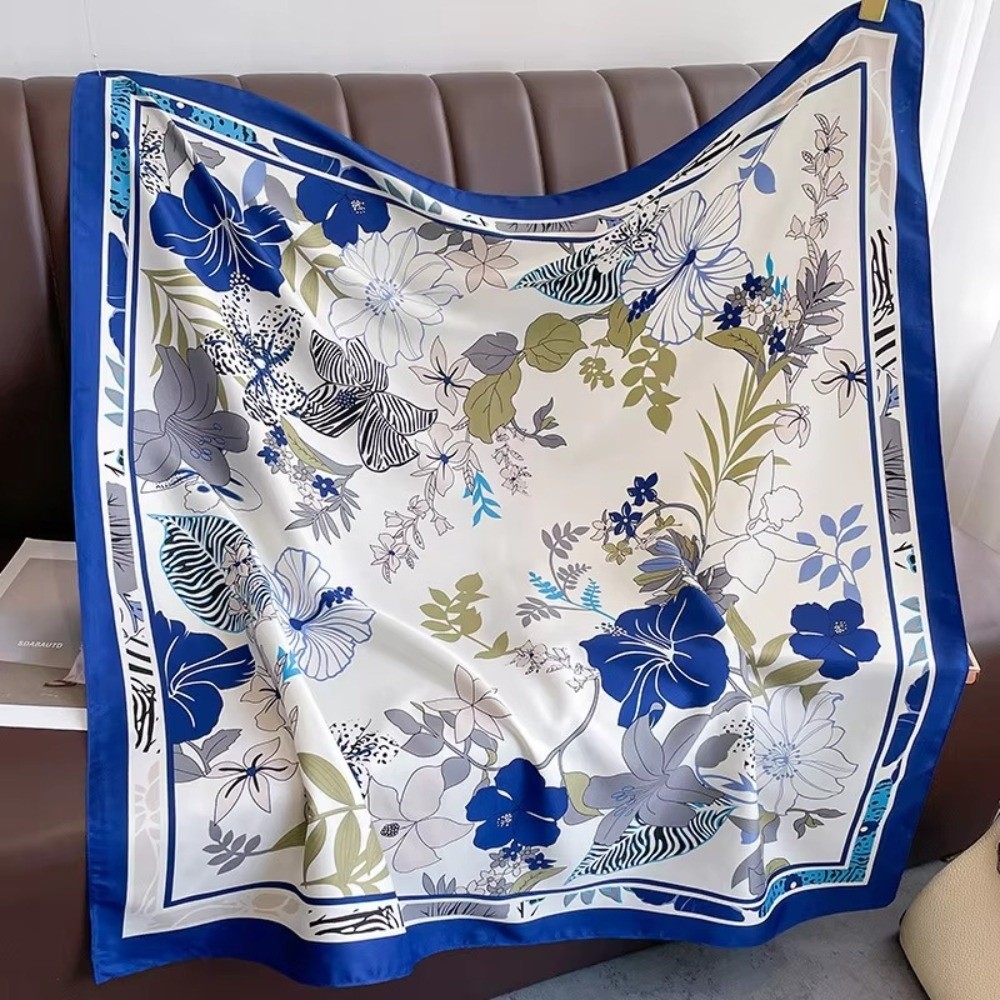 Écharpe en soie pour femme à imprimé floral de luxe, écharpe respirante pour cheveux, grande écharpe carrée, hijab, bandana pour femme