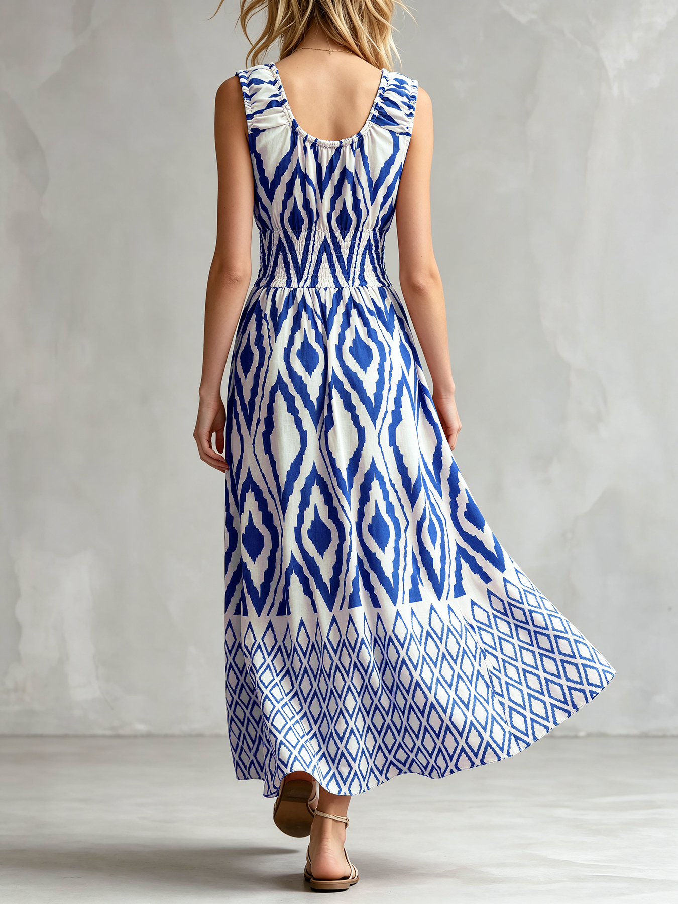 Robe midi décontractée pour femme, style vintage ethnique, motif Ikat, sans manches, col carré, buste smocké, à volants