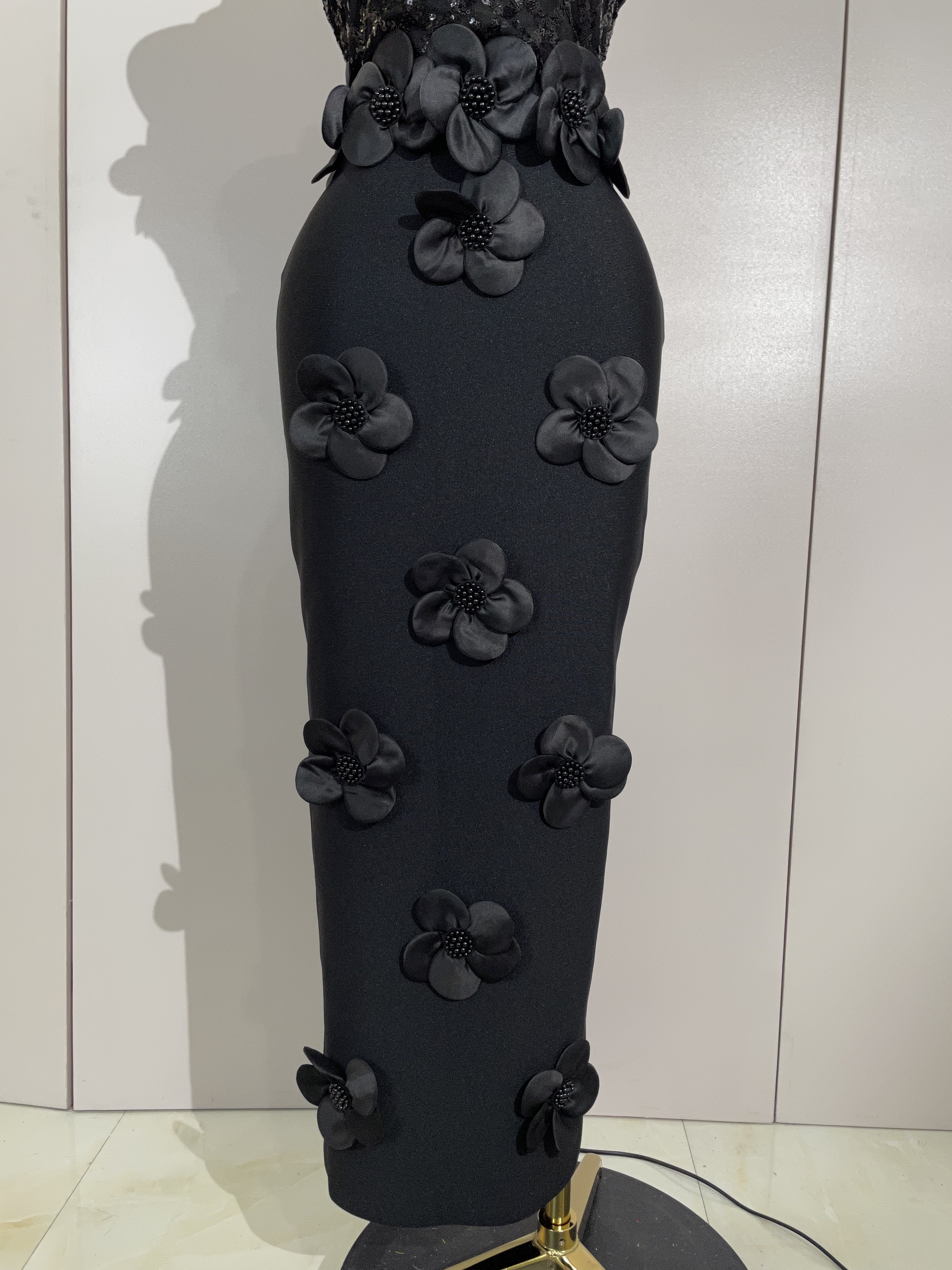 Robes de soirée d'anniversaire de haute qualité, noires et rouges, ornées de fleurs perlées, en maille patchwork, longues, style bandage, pour célébrités, bal de promo, soirée et club