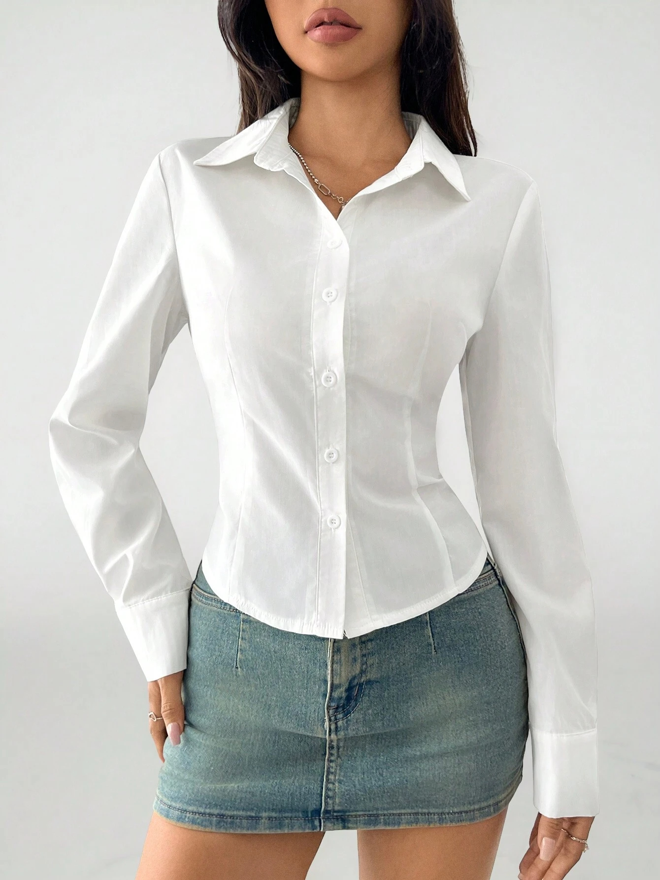 Chemise de bureau basique décontractée à manches longues pour femmes, taille cintrée, couleur unie, coupe cintrée, chemise courte, Streetwear, automne/hiver