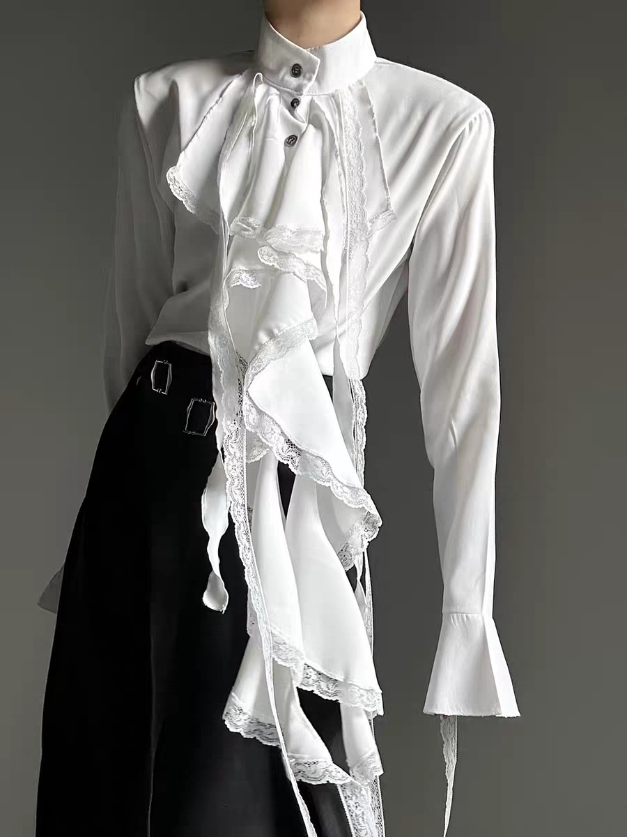 Chemise à col montant avec bordure en dentelle et volants, style gothique rétro tendance printemps-été, manches évasées à franges blanches, chemises pour hommes
