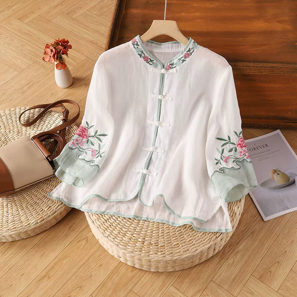 T-shirts brodés amples vêtements pour femmes été Vintage femme t-shirt décontracté coton lin Style ethnique dames t-shirt Blusas