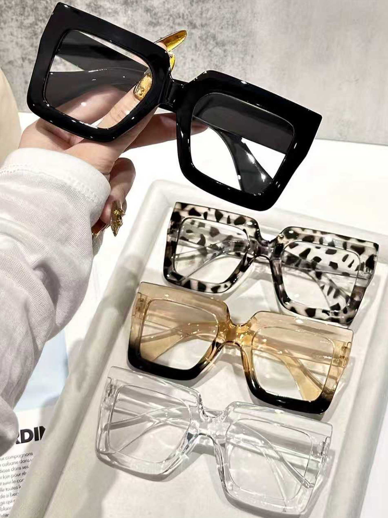 Ensemble de lunettes à monture rectangulaire surdimensionnée 4 pièces, montures multicolores avec lentilles transparentes, adapté à un usage quotidien et aux cadeaux de vacances