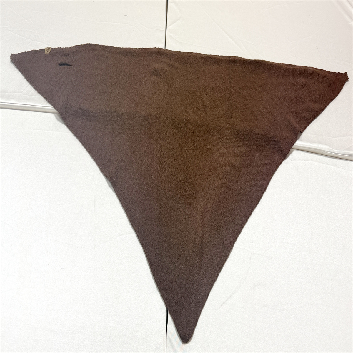 Écharpe classique en tricot uni à col triangulaire pour femme, châle doux et chaud, accessoire de couvre-tête multimode pour les sorties décontractées en extérieur