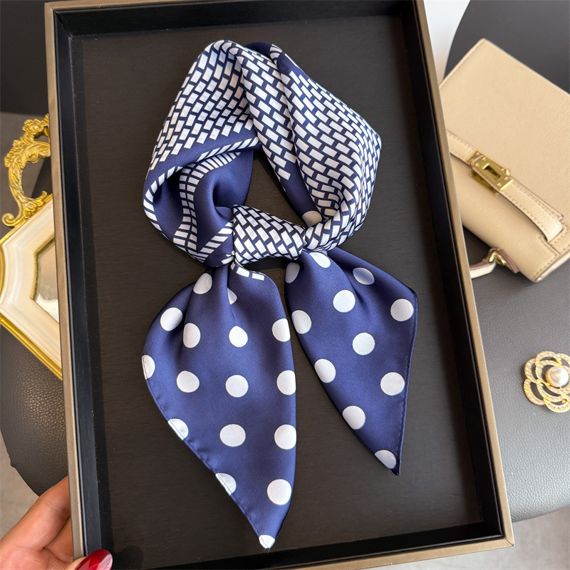 Foulard carré en soie satinée douce à pois pour femme 70x70cm – Écharpe, bandana, châle, ou accessoire pour cheveux
