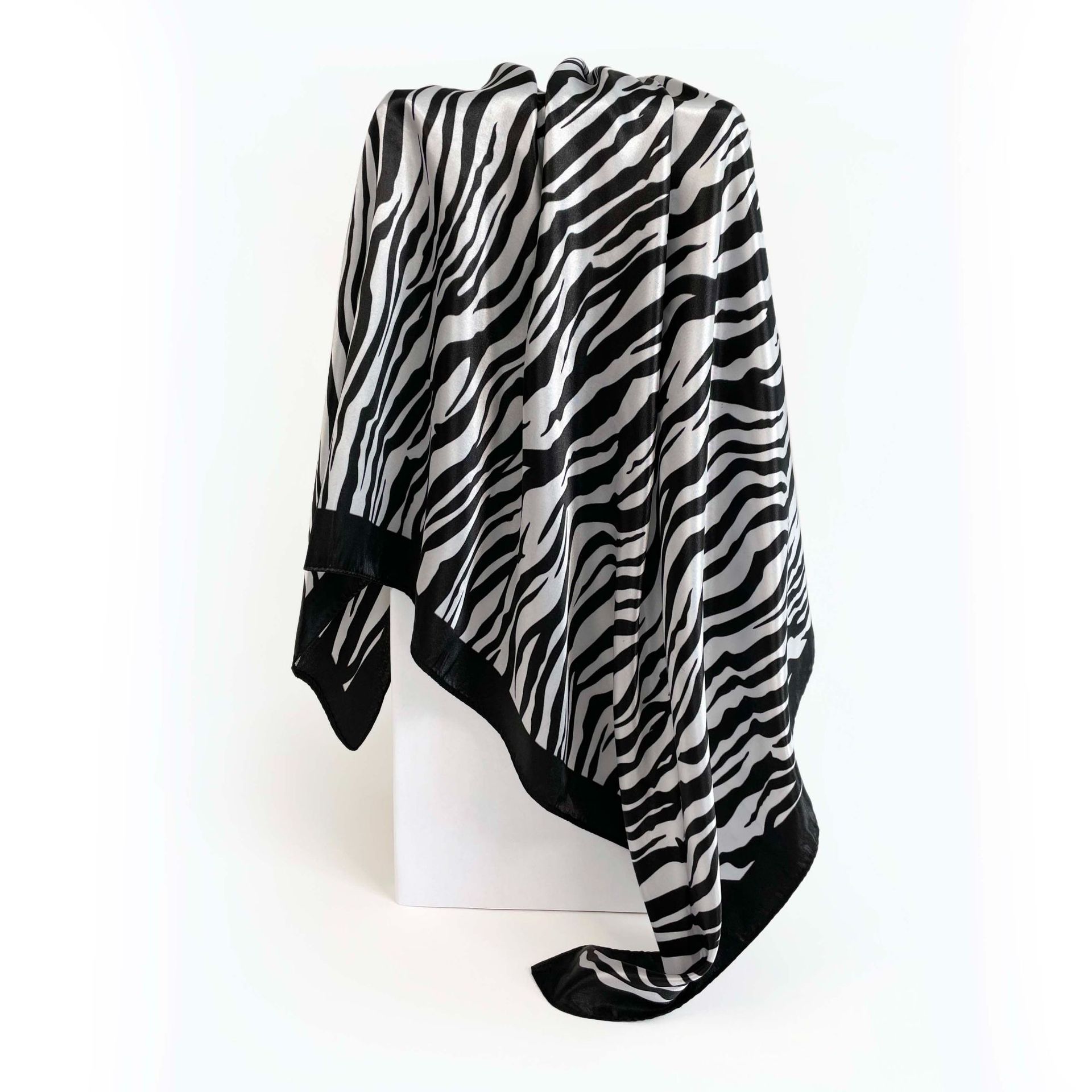 Mode Satin foulard en soie pour femmes imprimé fleuri bandeau cou foulards femme 90 cm carré châle Hijab écharpes pour dames en gros