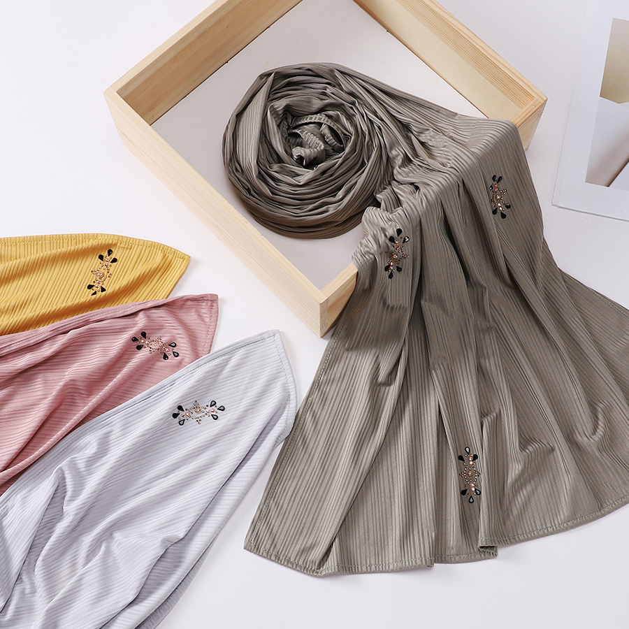 Mode côtelé Jersey Hijab musulman plaine écharpe crêpe strass Hijab doux islamique châles enveloppes bandeau pour les femmes