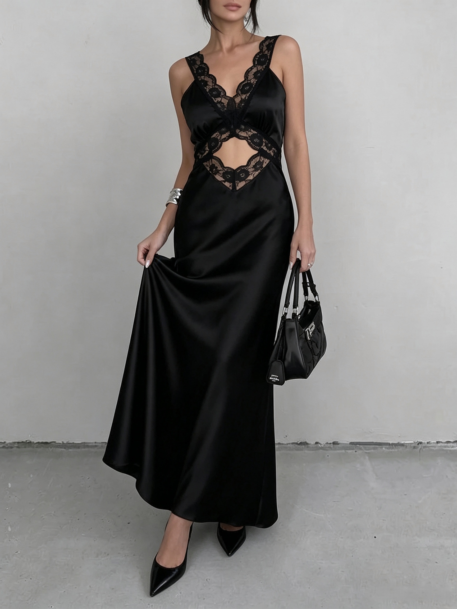 Robe longue élégante en satin noir pour femmes, avec bordure en dentelle florale, découpe à la taille, bretelles spaghetti, coupe moulante, style sirène, pour soirées et bals de promo.